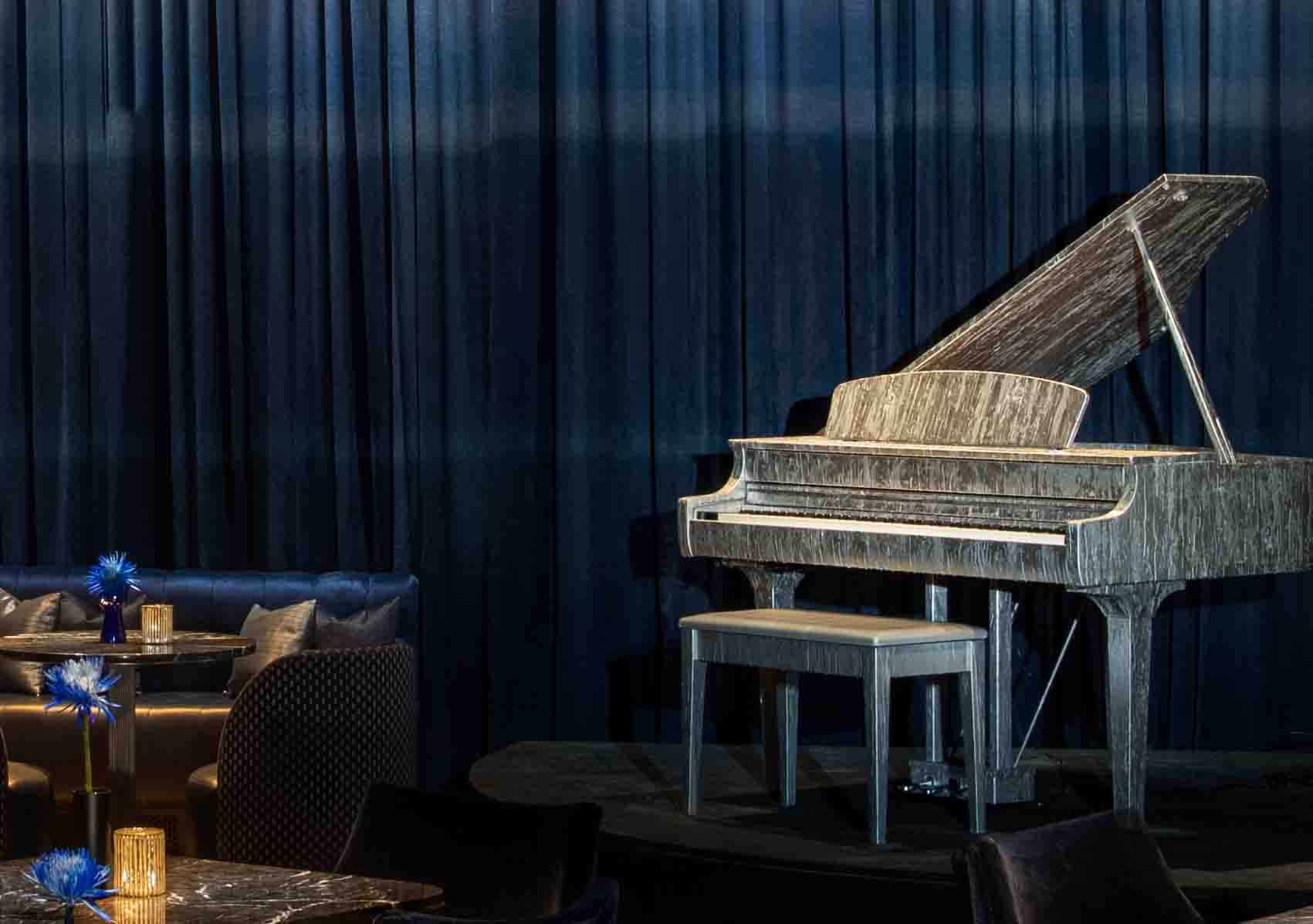 silver lining lounge